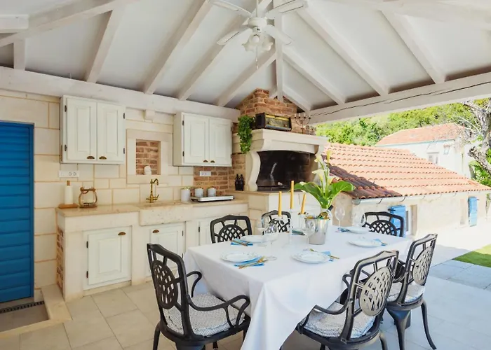 Villa Mendula -orebic By Guide